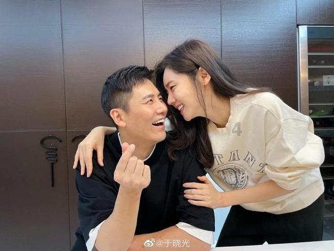 任上落马的厅官痛哭忏悔：父母每年都做青菜豆腐，提醒她做官要清白，“吃了但没走心”