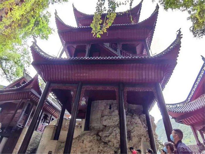 蒙古族新生代歌手阿比亚斯推出首支单曲《谢谢你爱我》……